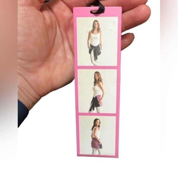 𝅺nwt The Booty Wrap-The Faux Shirt with pocket to tie around your waist - Picture 3 of 8